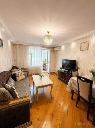 Продаётся 3-комн. вторичка 85 м², м. Иншаатчылар, photo 1 from 15