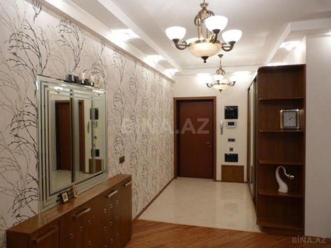 İcarəyə verilir 4 otaqlı yeni tikili 170 m², 28 May m., photo 10 from 25