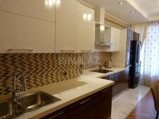 İcarəyə verilir 4 otaqlı yeni tikili 170 m², 28 May m., photo 15 from 25
