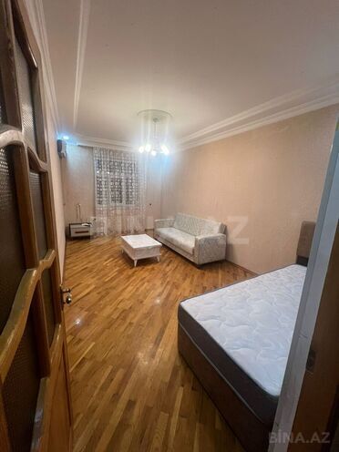 Сдаётся 2-комн. вторичка 65 м², м. Ази Асланов, photo 1 from 14