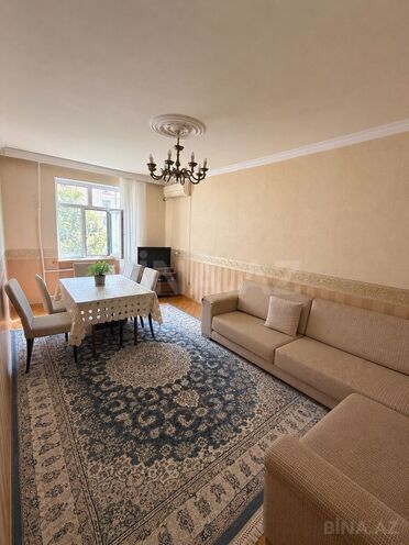 Satılır 3 otaqlı köhnə tikili 80 m², Qaraçuxur q., photo 1 from 14
