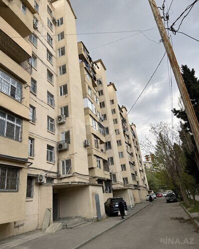 Продаётся 3-комн. вторичка 80 м², м. Ази Асланов, photo 1 from 17
