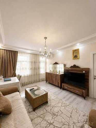 Satılır 4 otaqlı köhnə tikili 110 m², Nizami r., photo 1 from 12
