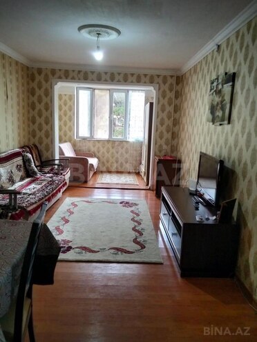 Продаётся 2-комн. вторичка 55 м², м. Нефтчиляр, photo 1 from 8