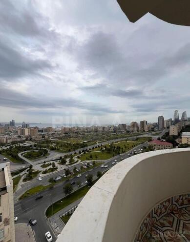 Продается 4-комн. новостройка 195 м², м. Низами, photo 21 from 22
