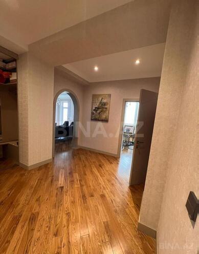 Продается 4-комн. новостройка 195 м², м. Низами, photo 11 from 22