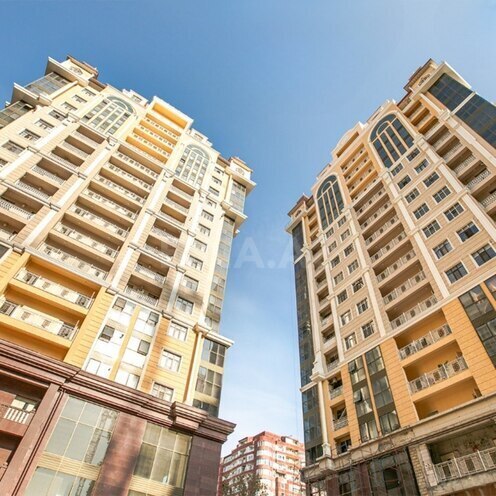 Satılır 8 otaqlı yeni tikili 476 m², 28 May m., photo 1 from 14