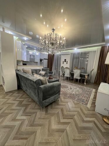 Сдаётся 3-комн. новостройка 110 м², м. 8 ноября, photo 1 from 32