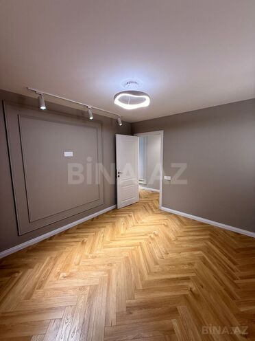 Продаётся 2-комн. вторичка 45 м², м. Элмляр Академиясы, photo 8 from 19