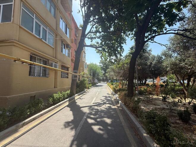 Продаётся 3-комн. вторичка 60 м², м. Нефтчиляр, photo 22 from 26