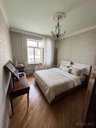 Satılır 3 otaqlı köhnə tikili 75 m², Qaraçuxur q., photo 1 from 16