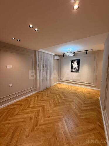 Продаётся 2-комн. вторичка 45 м², м. Элмляр Академиясы, photo 15 from 24
