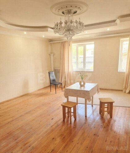 Satılır 5 otaqlı köhnə tikili 131.8 m², photo 1 from 9