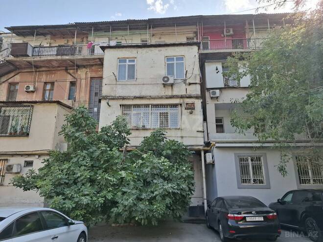 Satılır 3 otaqlı köhnə tikili 67 m², Nəriman Nərimanov m., photo 1 from 13