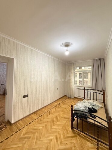 Satılır 3 otaqlı köhnə tikili 95 m², Elmlər Akademiyası m., photo 3 from 18