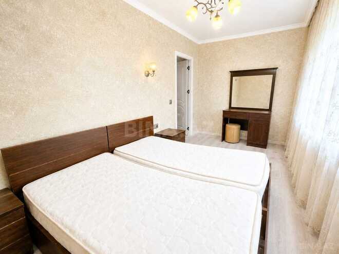 Сдаётся 3-комн. вторичка 50 м², м. Нефтчиляр, photo 4 from 12