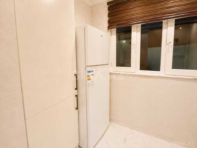 Сдаётся 3-комн. вторичка 50 м², м. Нефтчиляр, photo 8 from 12