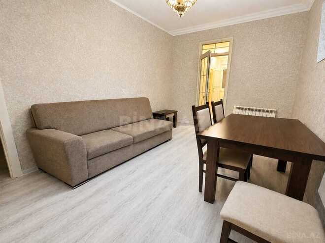 Сдаётся 3-комн. вторичка 50 м², м. Нефтчиляр, photo 3 from 12