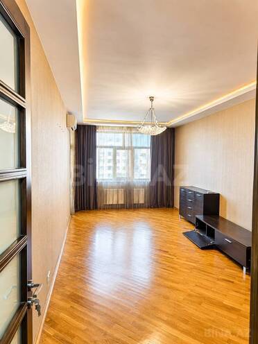 Продаётся 3-комн. новостройка 98 м², м. 28 мая, photo 1 from 16