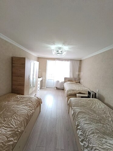 Продаётся 3-комн. вторичка 75 м², м. Нариман Нариманов, photo 1 from 11