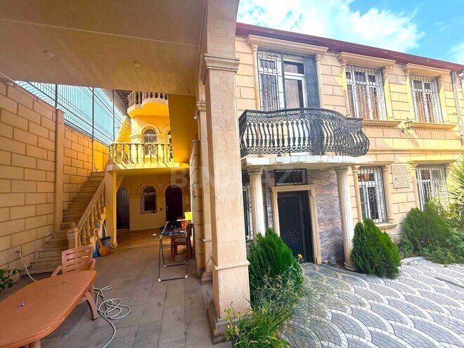 Satılır 7 otaqlı həyət evi/bağ evi 230 m², Nəsimi m., photo 1 from 11