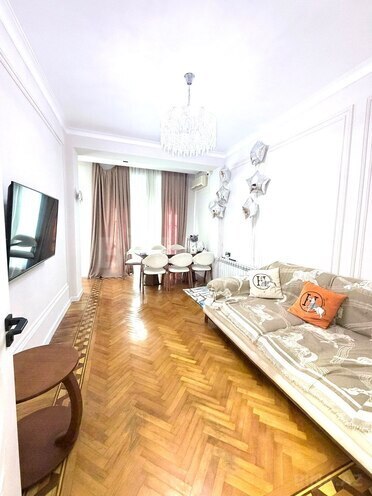 Продаётся 3-комн. вторичка 100 м², м. Низами, photo 20 from 21