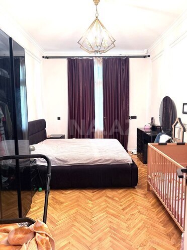 Продаётся 3-комн. вторичка 100 м², м. Низами, photo 9 from 21