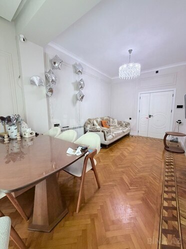 Продаётся 3-комн. вторичка 100 м², м. Низами, photo 18 from 21