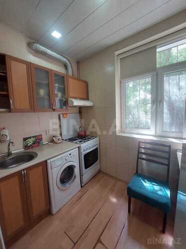 Satılır 2 otaqlı köhnə tikili 50 m², Nəsimi r., photo 8 from 12