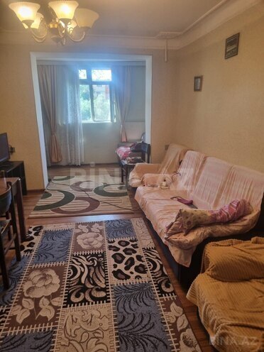 Продаётся 3-комн. вторичка 75 м², м. Нефтчиляр, photo 1 from 11
