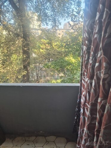 Продаётся 3-комн. вторичка 75 м², м. Нефтчиляр, photo 8 from 11