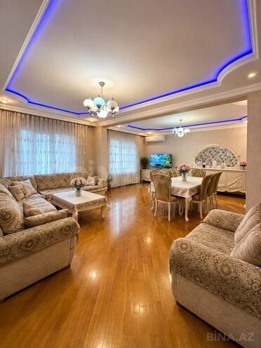 Продаётся 5-комн. вторичка 100 м², м. Кара Караев, photo 1 from 25