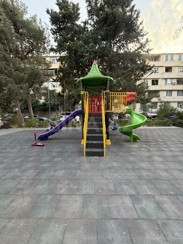 Satılır 5 otaqlı köhnə tikili 120 m², Bakıxanov q., photo 17 from 19