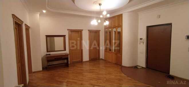 İcarəyə verilir 4 otaqlı yeni tikili 220 m², 28 May m., photo 13 from 18
