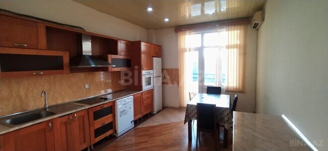 İcarəyə verilir 4 otaqlı yeni tikili 220 m², 28 May m., photo 14 from 18