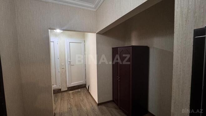 Satılır 2 otaqlı köhnə tikili 70 m², Xalqlar Dostluğu m., photo 3 from 16