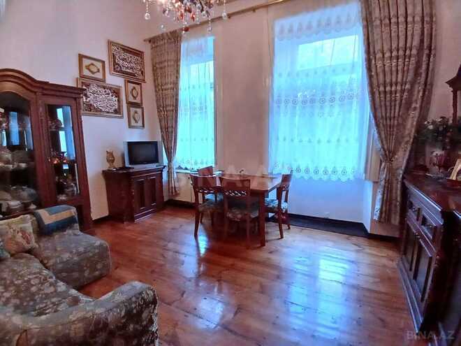 Продаётся 2-комн. вторичка 68 м², м. 28 мая, photo 1 from 11