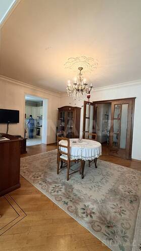 Satılır 4 otaqlı köhnə tikili 160 m², Nəriman Nərimanov m., photo 4 from 32