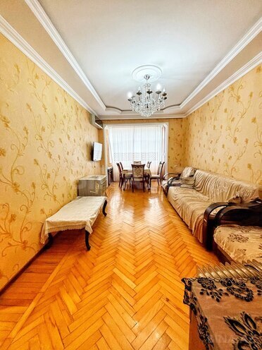 Продаётся 2-комн. вторичка 58 м², м. Мемар Аджеми, photo 1 from 9