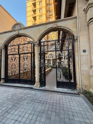 Продаётся 3-комн. новостройка 191 м², м. Сахил, photo 3 from 20