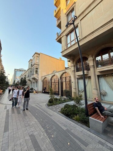 Продаётся 3-комн. новостройка 191 м², м. Сахил, photo 1 from 20