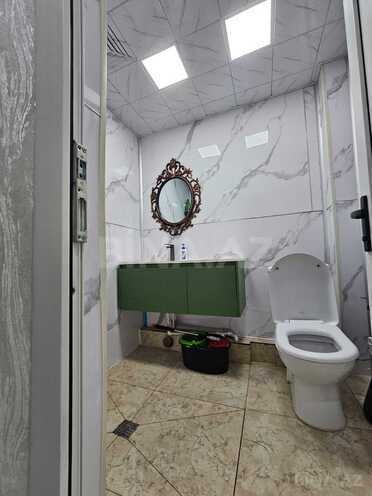 Satılır 2 otaqlı köhnə tikili 60 m², İnşaatçılar m., photo 23 from 31