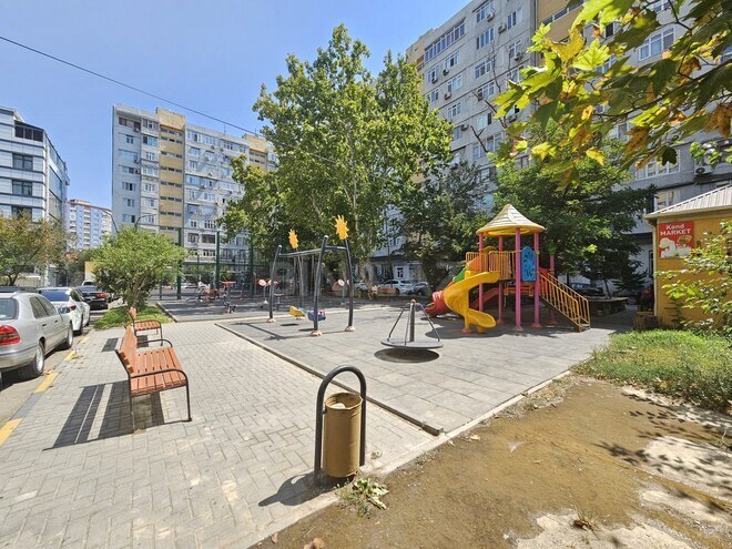 Satılır 2 otaqlı köhnə tikili 45 m², Gənclik m., photo 1 from 16