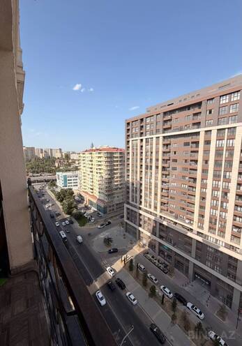 Продаётся 2-комн. новостройка 61 м², м. Шах Исмаил Хатаи, photo 1 from 12