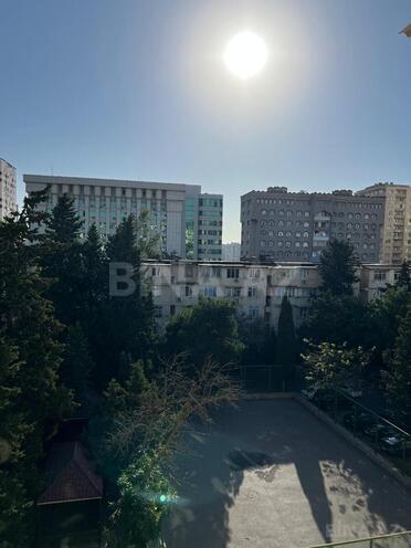 Продаётся 2-комн. вторичка 50 м², м. Элмляр Академиясы, photo 12 from 13