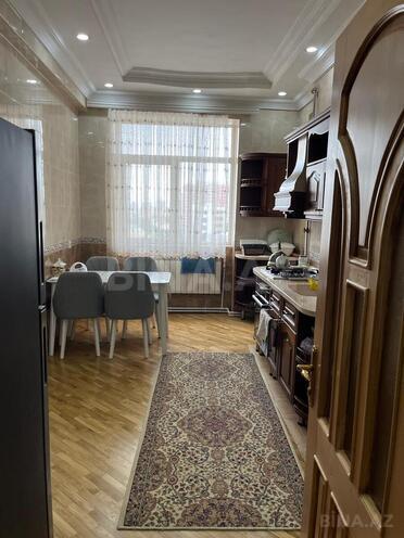 Сдаётся 2-комн. новостройка 100 м², м. Нариман Нариманов, photo 1 from 8