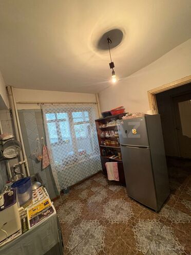 Satılır 4 otaqlı köhnə tikili 110 m², İnşaatçılar m., photo 8 from 13