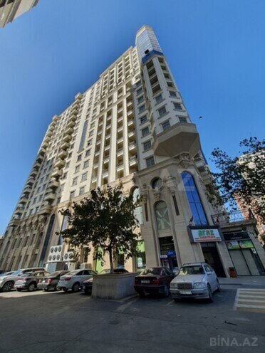 Satılır 4 otaqlı yeni tikili 206 m², 28 May m., photo 1 from 10