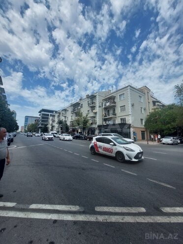 Satılır 2 otaqlı köhnə tikili 50 m², Nəsimi r., photo 1 from 12