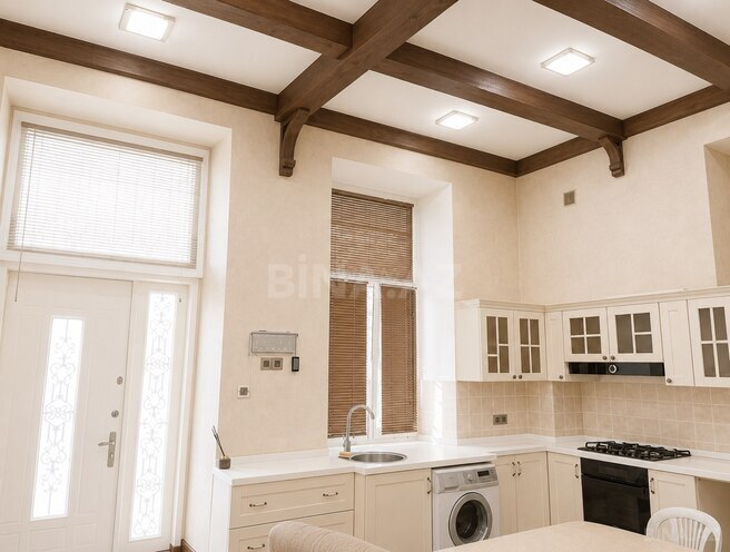 İcarəyə verilir 4 otaqlı köhnə tikili 110 m², Səbail r., photo 6 from 7
